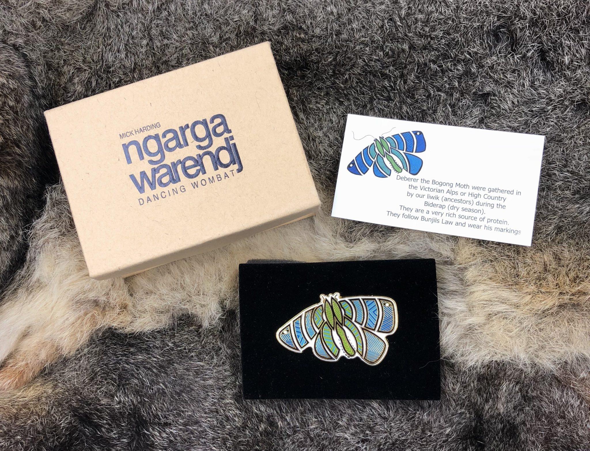 Brooch / Pin Bogong Moth Blue - Ngarga Warendj main image 1