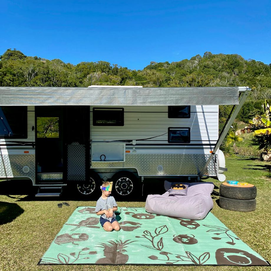 Matilda - Recycled Plastic Mat, Bush 2.7x2.7m Brown Forest Green - Image 4