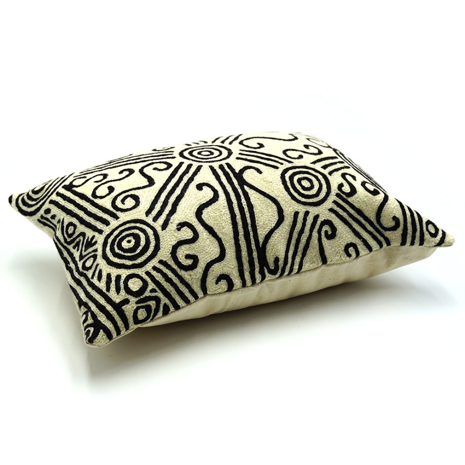 Mina Mina Jukurrpa - Rectangle 30x40cm Handwoven Wool Cushion Cover - Image 3